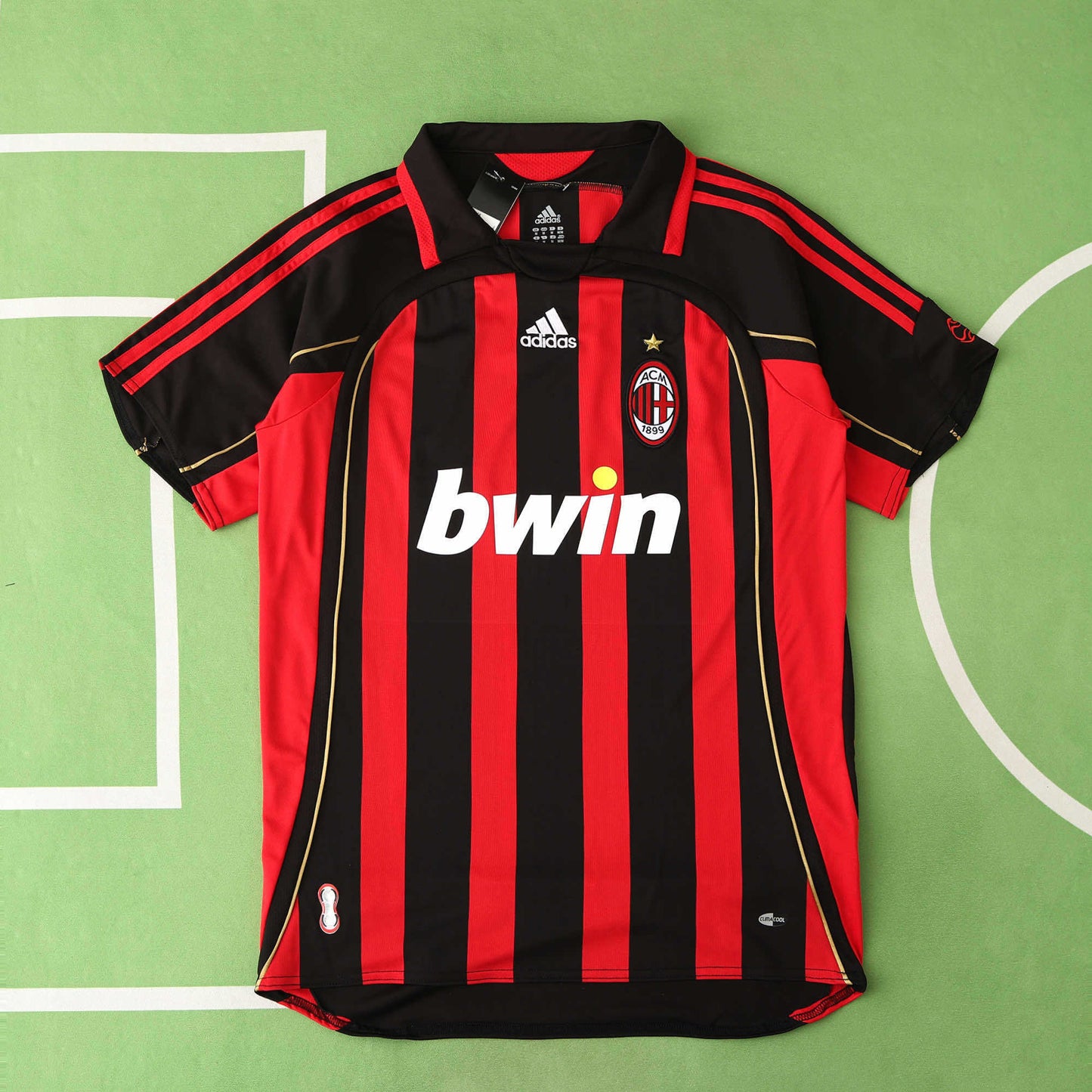 A.C. Milan Away Retro Soccer Jersey 2006/07 – Customizable Name & Number | Kaká #22