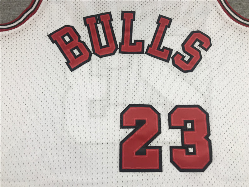 Michael Jordan #23 Chicago Bulls Mitchell & Ness White 1984-85 Rookie Season Home Hardwood Classics Swingman Jersey