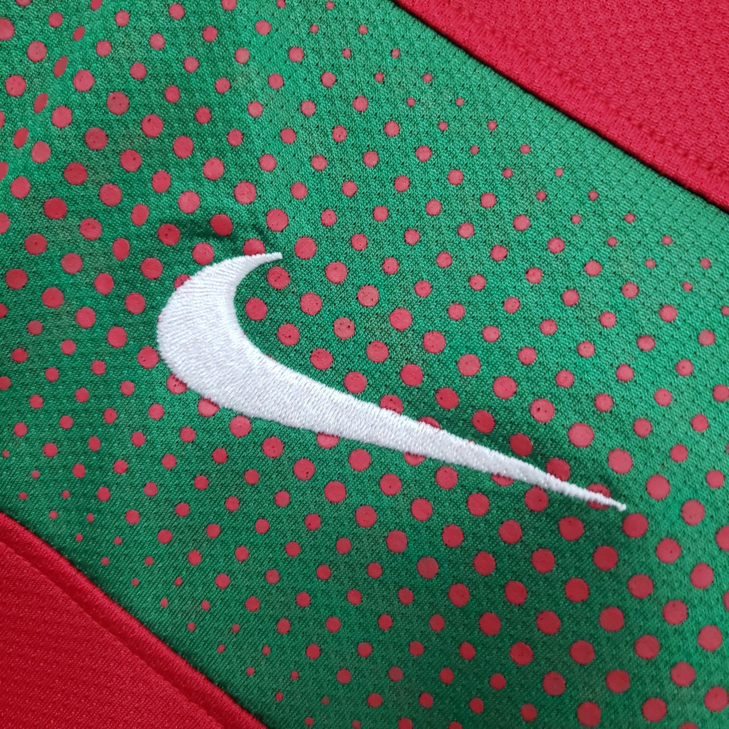 Portugal 2010 Home Jersey – Red Nike Dri-FIT Green Chest Band Retro 2010 FIFA World Cup South Africa Football Shirt | Ronaldo Deco Pepe Classic A Selecao das Quinas Kit