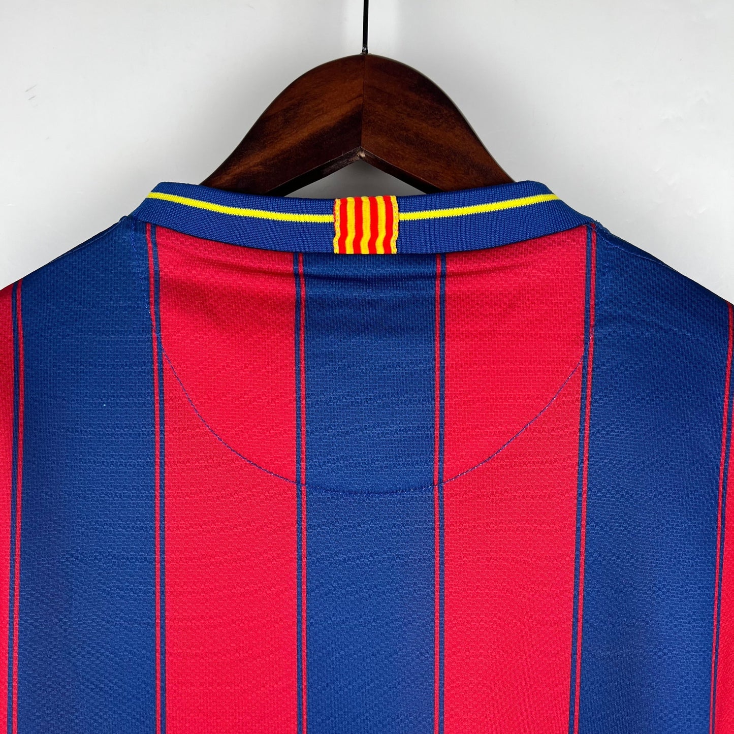FC Barcelona 2009-10 Home Retro Jersey – Nike Blaugrana Unicef Messi Iniesta Xavi Guardiola Treble Season Fan Version Football Shirt