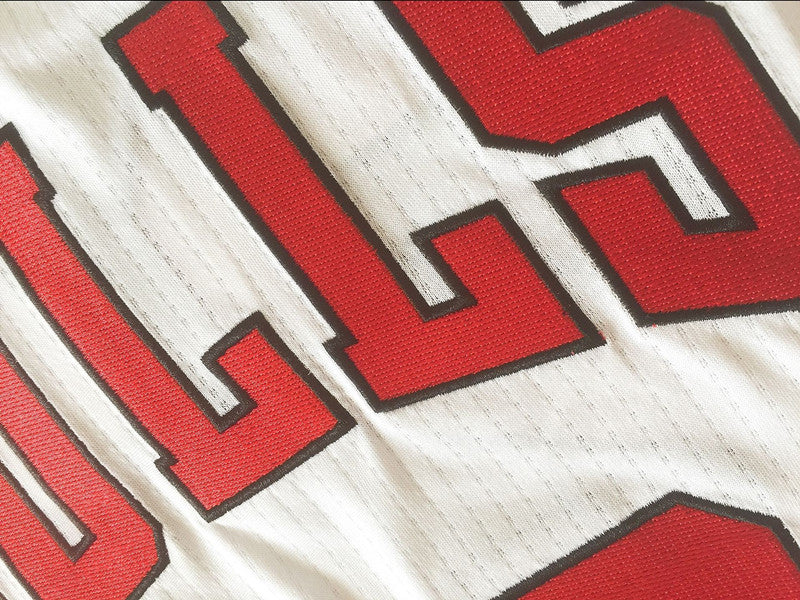 Michael Jordan #23 Chicago Bulls Mitchell & Ness 1996-97 White Home Trophy Hardwood Classics Authentic Jersey