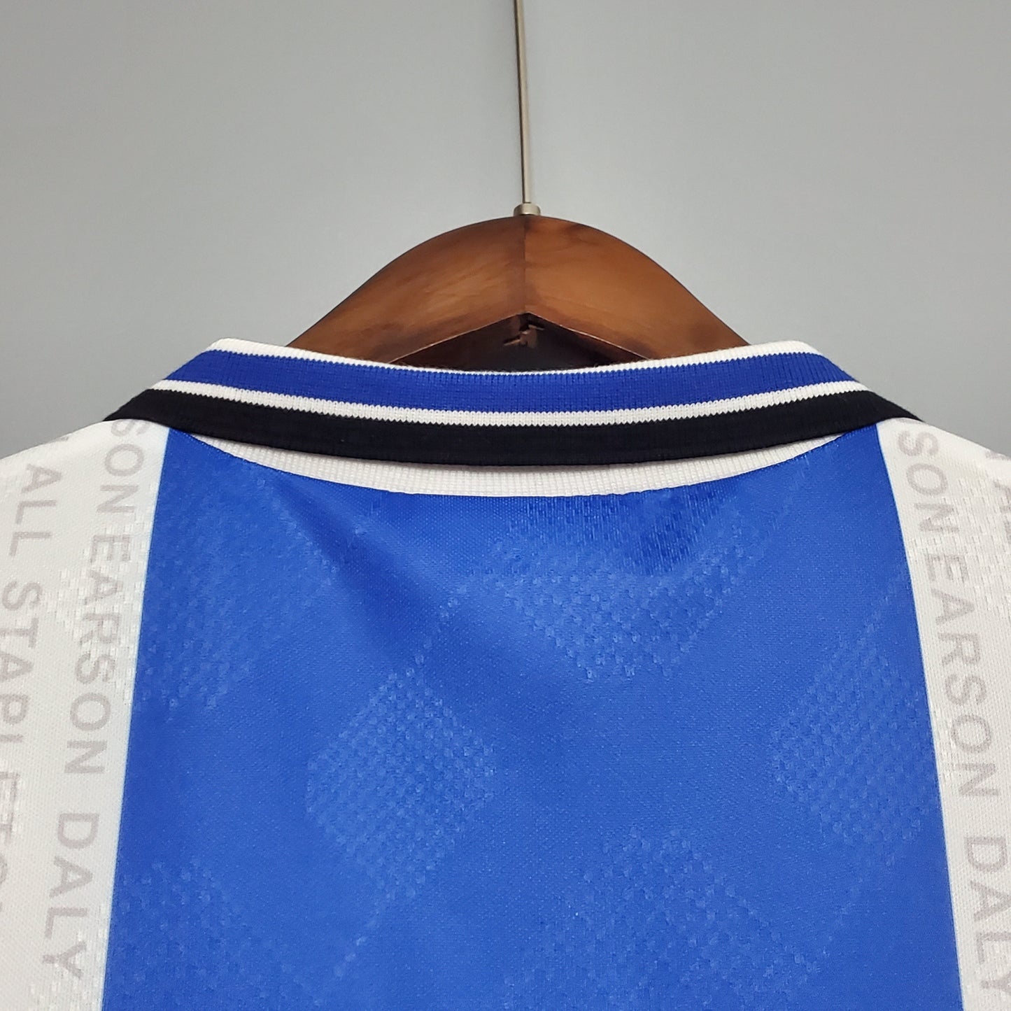 Manchester United 1994-96 Away Retro Jersey – Umbro Blue White Stripe Player Names Kit | Cantona Beckham Sharp Era