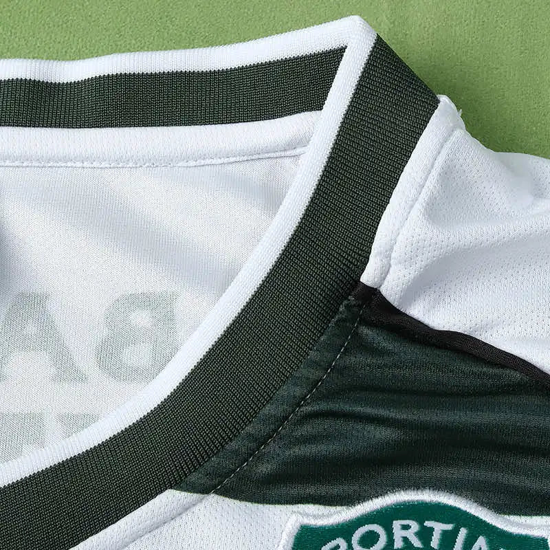 Sporting CP 2001/03 Home Retro Fan Jersey – Green & White Hoops | Banco Espirito Santo | C. Ronaldo Era