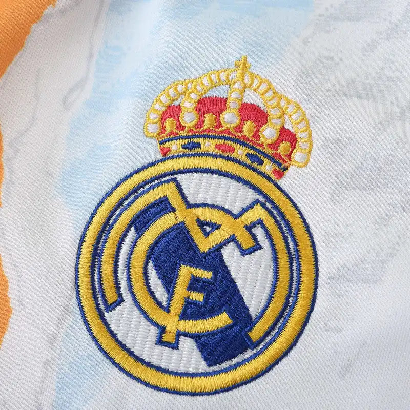 Real Madrid CF Training Jersey 2024/25 – Fan Version | White Abstract Print Pre-Match Top