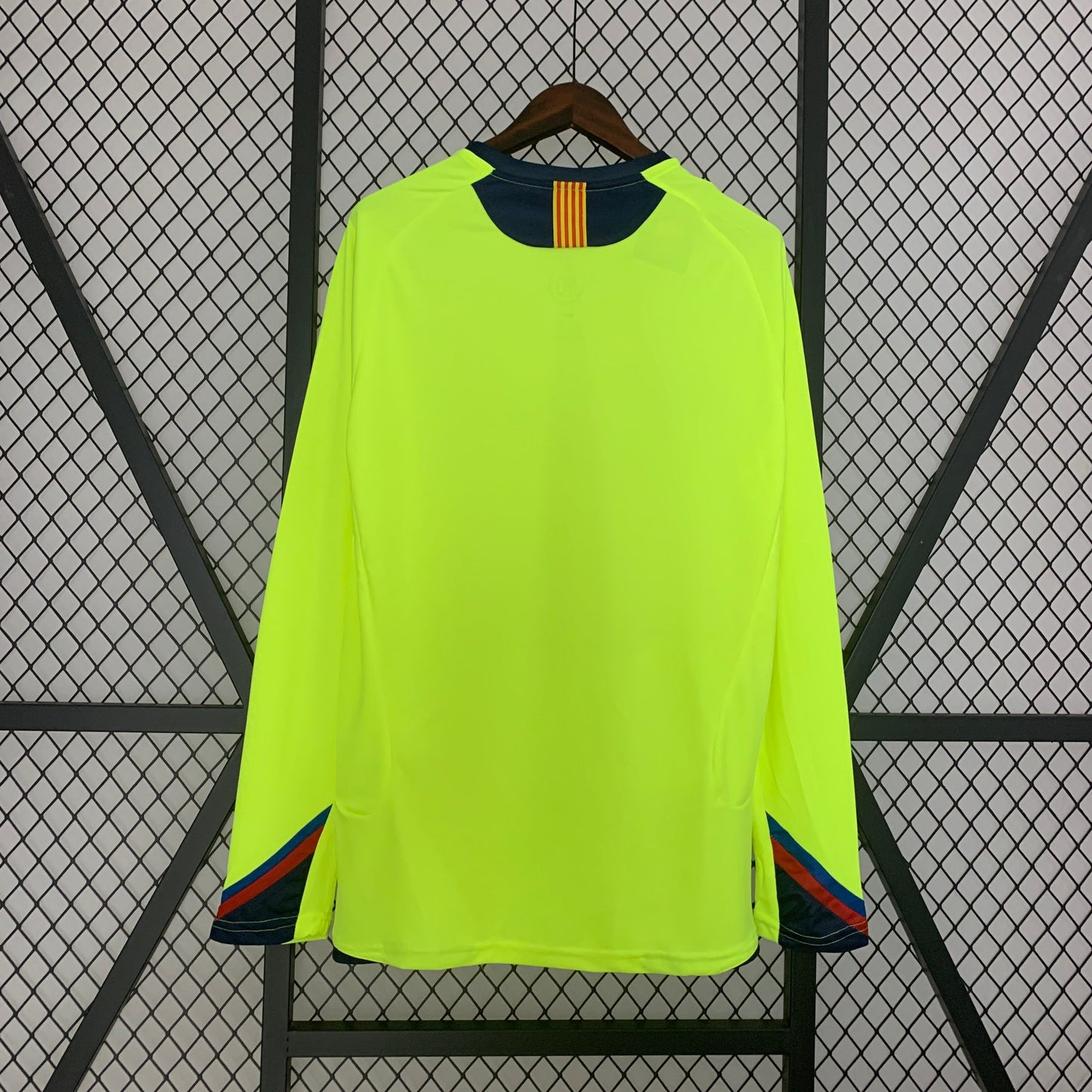 Barcelona 2005-06 Away Long Sleeve Retro Jersey – Fluorescent Yellow Nike Fan Version La Liga Football Shirt