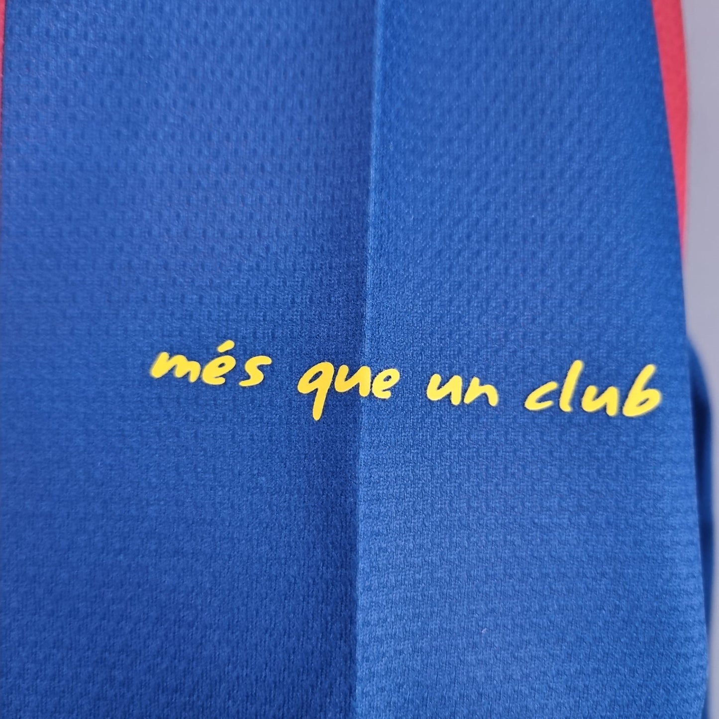 Barcelona 2010-11 Home Long-Sleeve Retro Jersey – Nike Blue Red Broad Vertical Stripes Yellow Crew Neck Unicef FCB Crest Messi Xavi Iniesta Puyol Dani Alves David Villa La Liga Champions League Fan Version Football Shirt