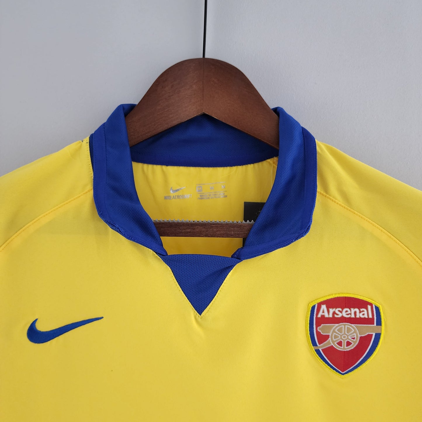 Arsenal 2003-05 Away Jersey – Yellow Nike O2 Invincibles Retro Football Shirt | Henry Bergkamp Vieira
