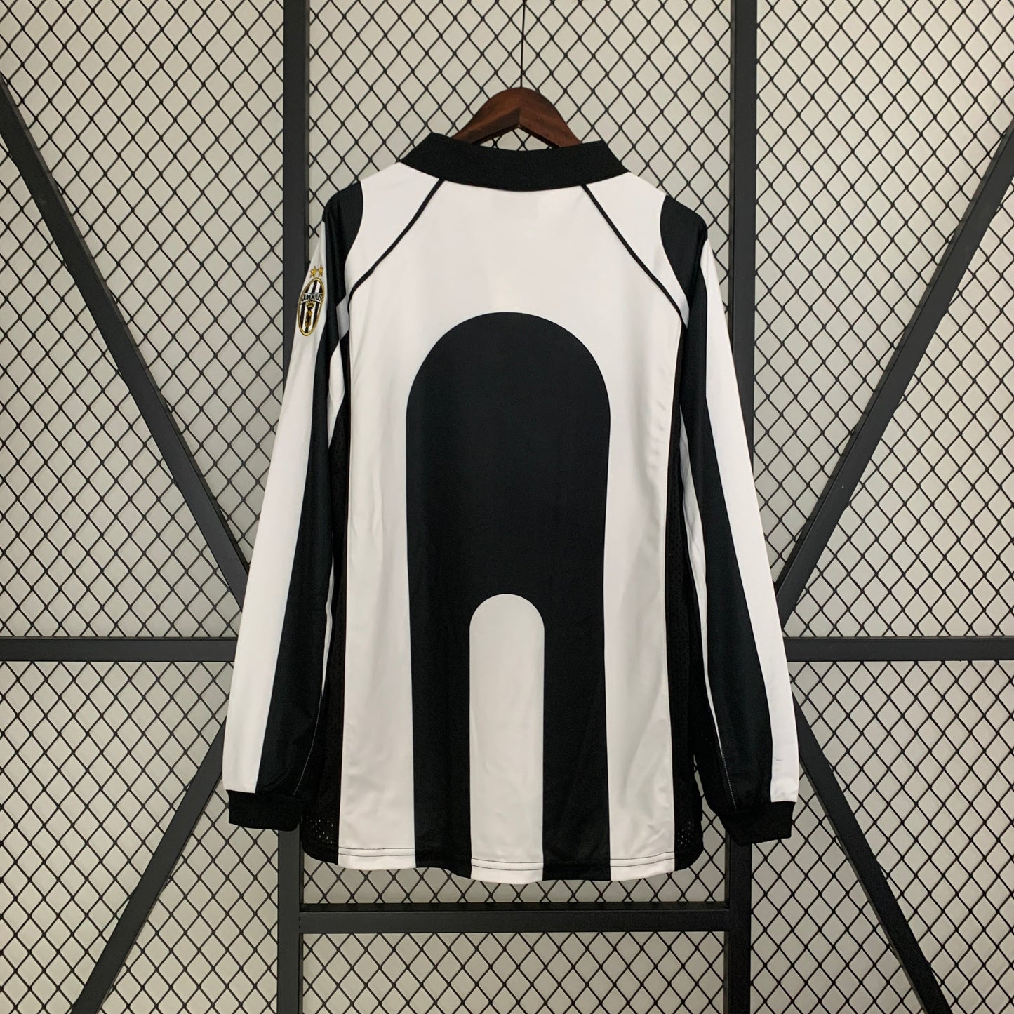 Juventus 1997-98 Home Retro Long Sleeve Jersey – Kappa Black White Stripe Sony MiniDisc Kit | Del Piero Zidane Davids Era