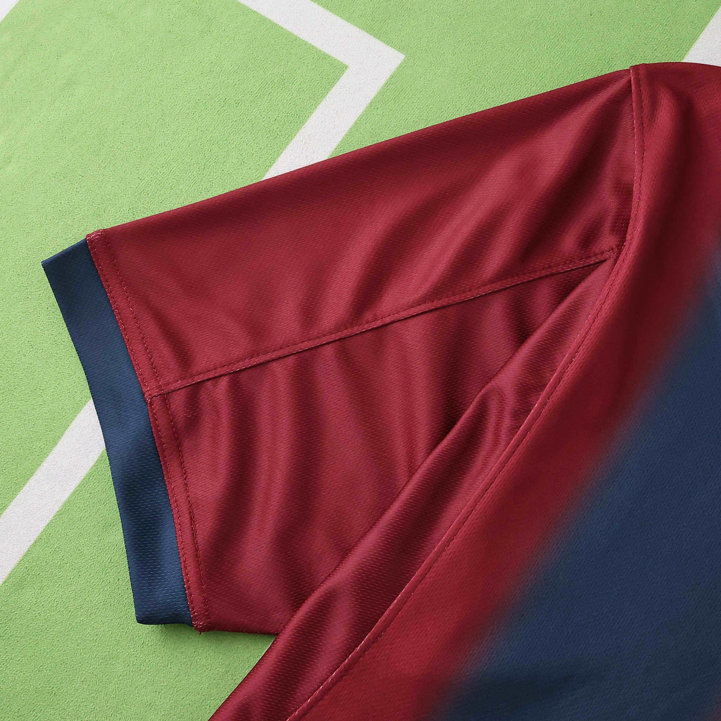 FC Barcelona x Skeleton Retro Home Jersey 2000/01 – Fan Version