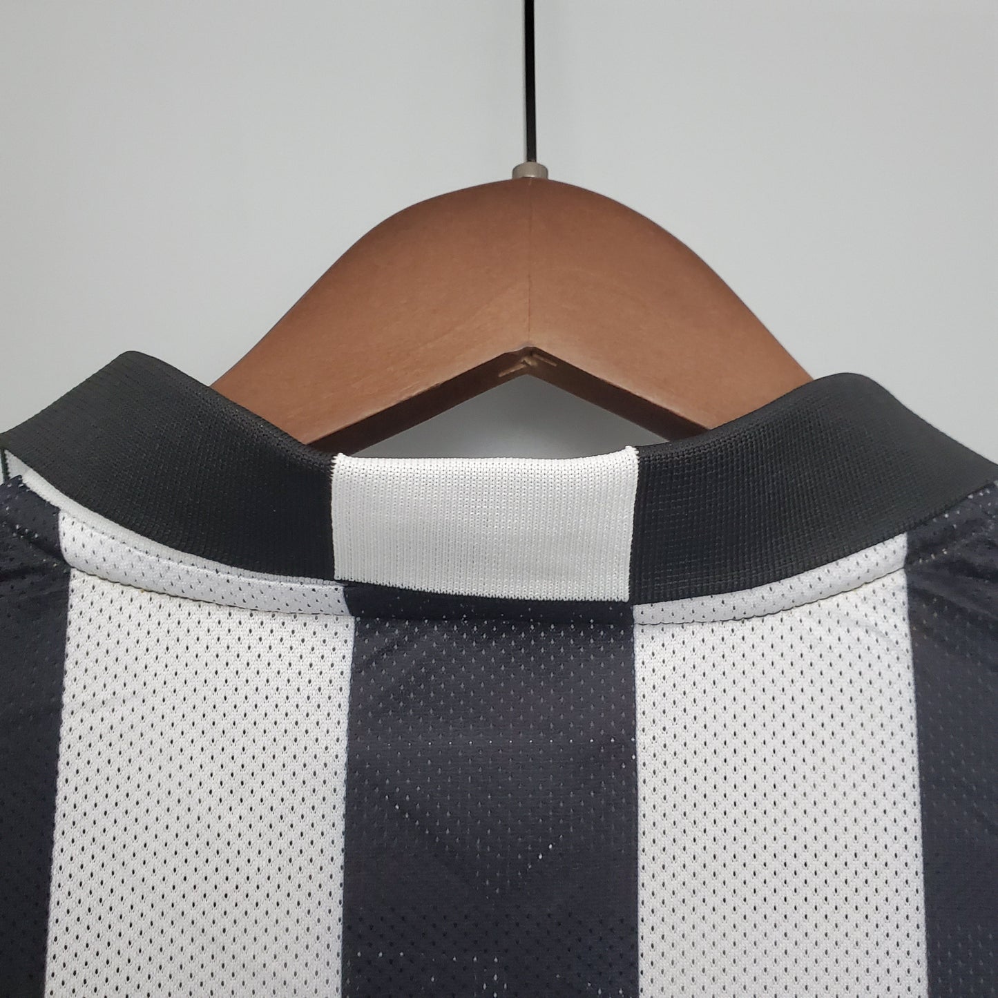 Juventus 2014-15 Home Jersey – Black & White Stripe Nike Jeep Retro Serie A Football Shirt | Pirlo Pogba Tevez Vidal