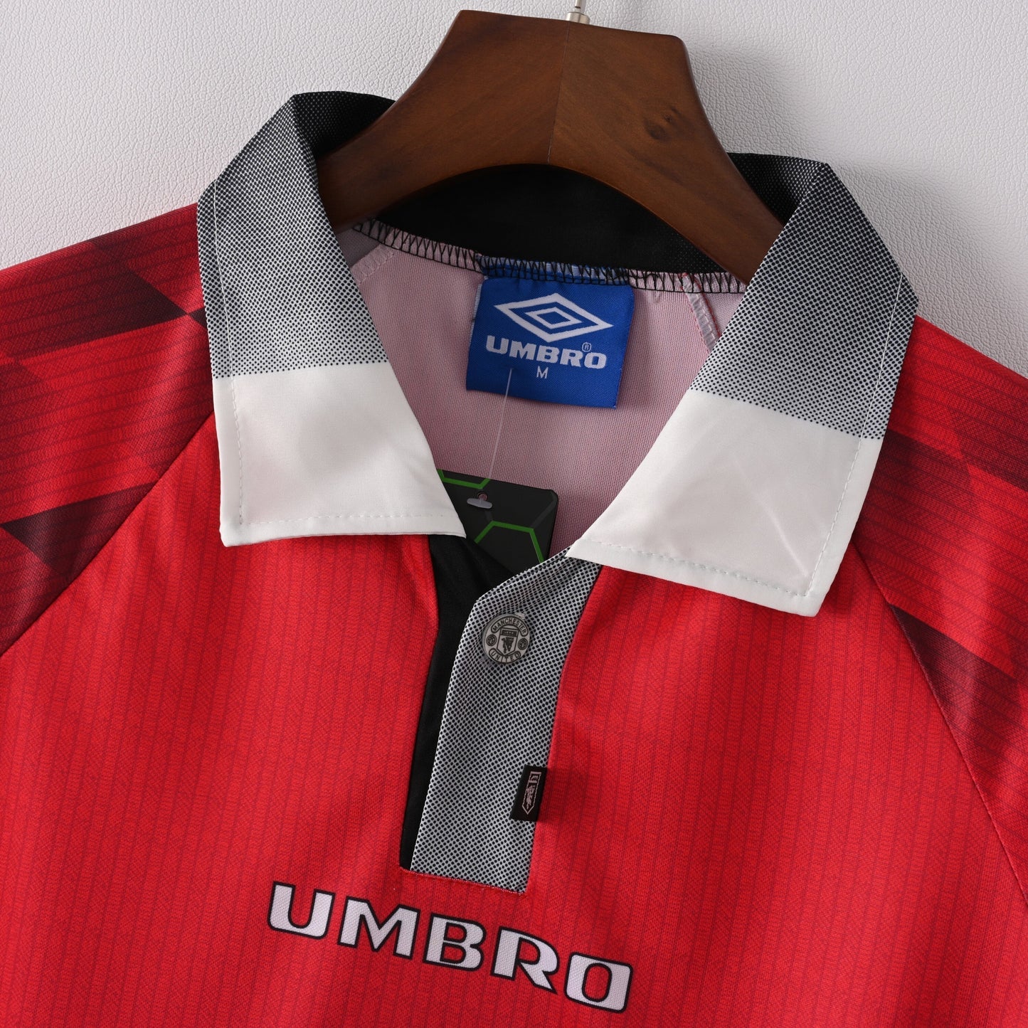 1996/97 Manchester United Home Retro Jersey - Umbro - SHARP Sponsor - Theatre of Dreams