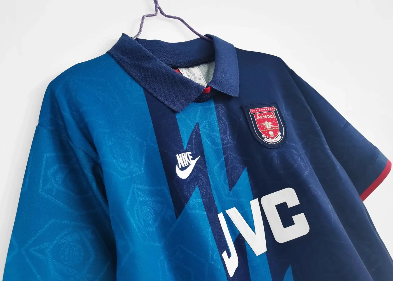 Arsenal 1995-96 Away Retro Jersey – Nike Navy Blue Lightning JVC Football Shirt | Bergkamp Adams Wright Era