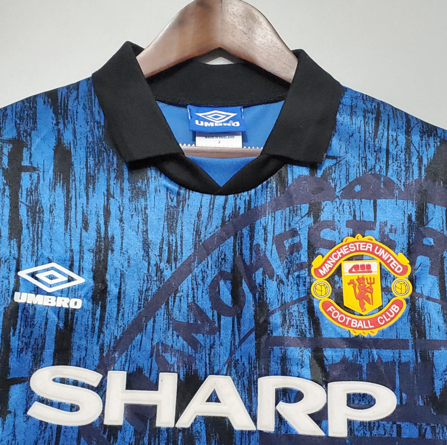 Manchester United 1992-93 Away Retro Jersey – Umbro Blue Black Abstract Sharp Cantona First Premier League Champion Fan Version Football Shirt