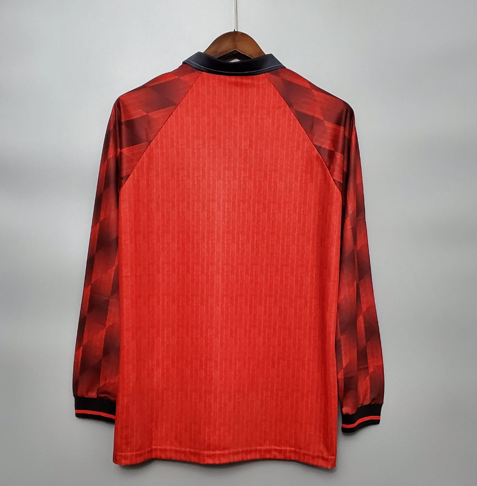 Manchester United 1996-97 Home Long-Sleeve Jersey – Red Umbro Sharp Theatre of Dreams Retro Football Shirt