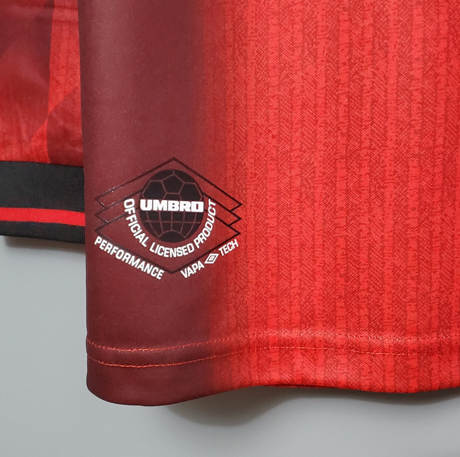 Manchester United 1996-97 Home Long-Sleeve Jersey – Red Umbro Sharp Theatre of Dreams Retro Football Shirt