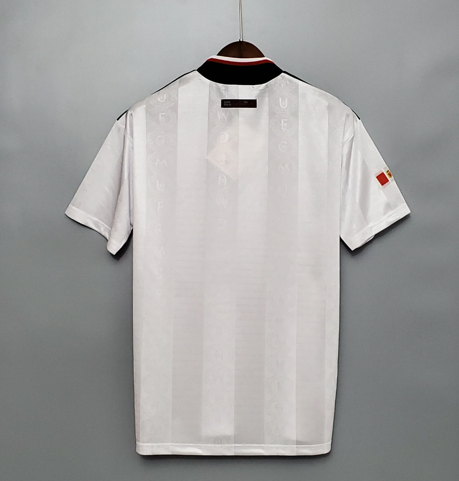 Manchester United 1998-99 Away Jersey – White Umbro Sharp Viewcam Treble Season Retro Premier League Football Shirt | Beckham Yorke Cole Keane Scholes