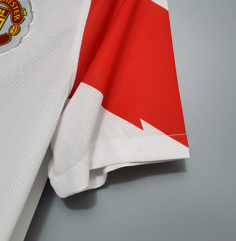Manchester United 2010-11 Champions League Final Away Jersey – White Nike AON Wembley Retro Football Shirt