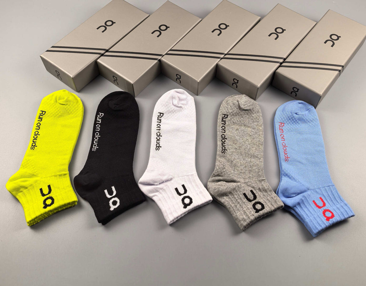 On Neutral Neon Yellow Low Opening No-Show Socks, image 4