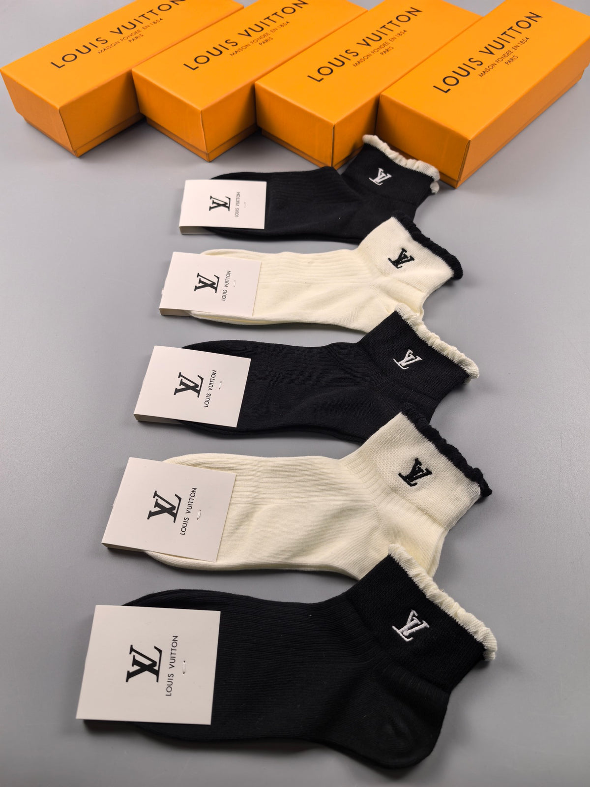 Louis Vuitton Black Cream Narrow Letter Edges Ankle Socks, image 1