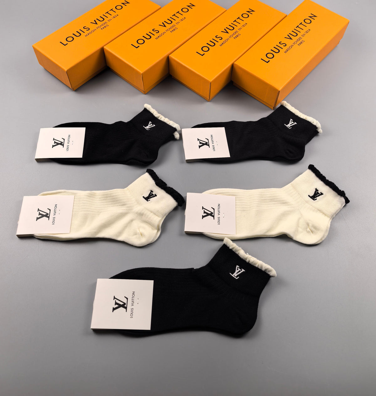 Louis Vuitton Black Cream Narrow Letter Edges Ankle Socks, image 6