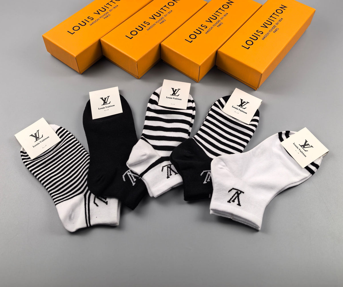 Louis Vuitton Black White Narrow Stripe Motifs Ankle Socks, image 4
