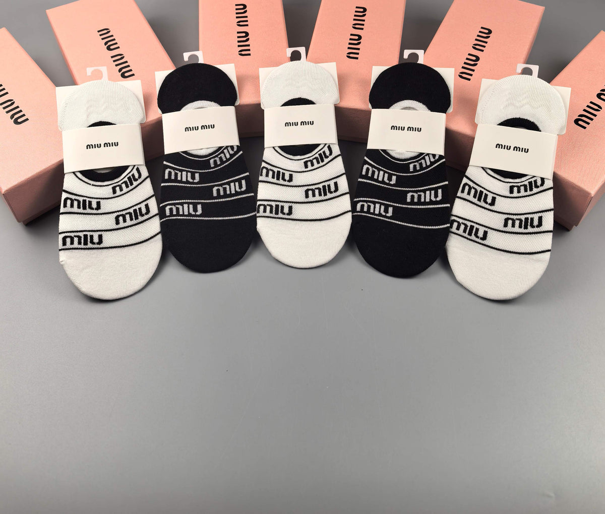 Miu Miu Black Cream Broad Graphic Footbed Bands No-Show Socks, image 4