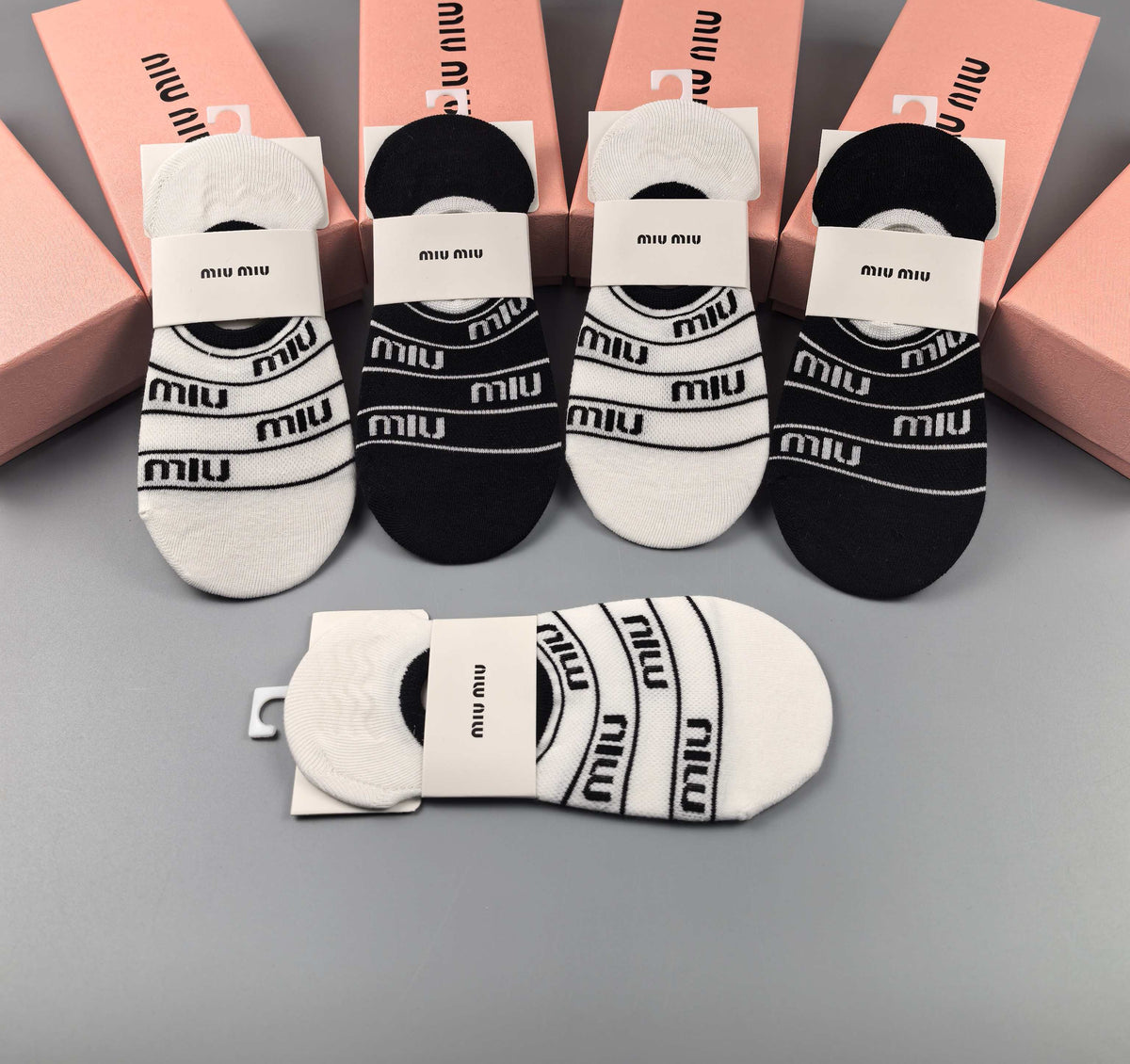 Miu Miu Black Cream Broad Graphic Footbed Bands No-Show Socks, image 3