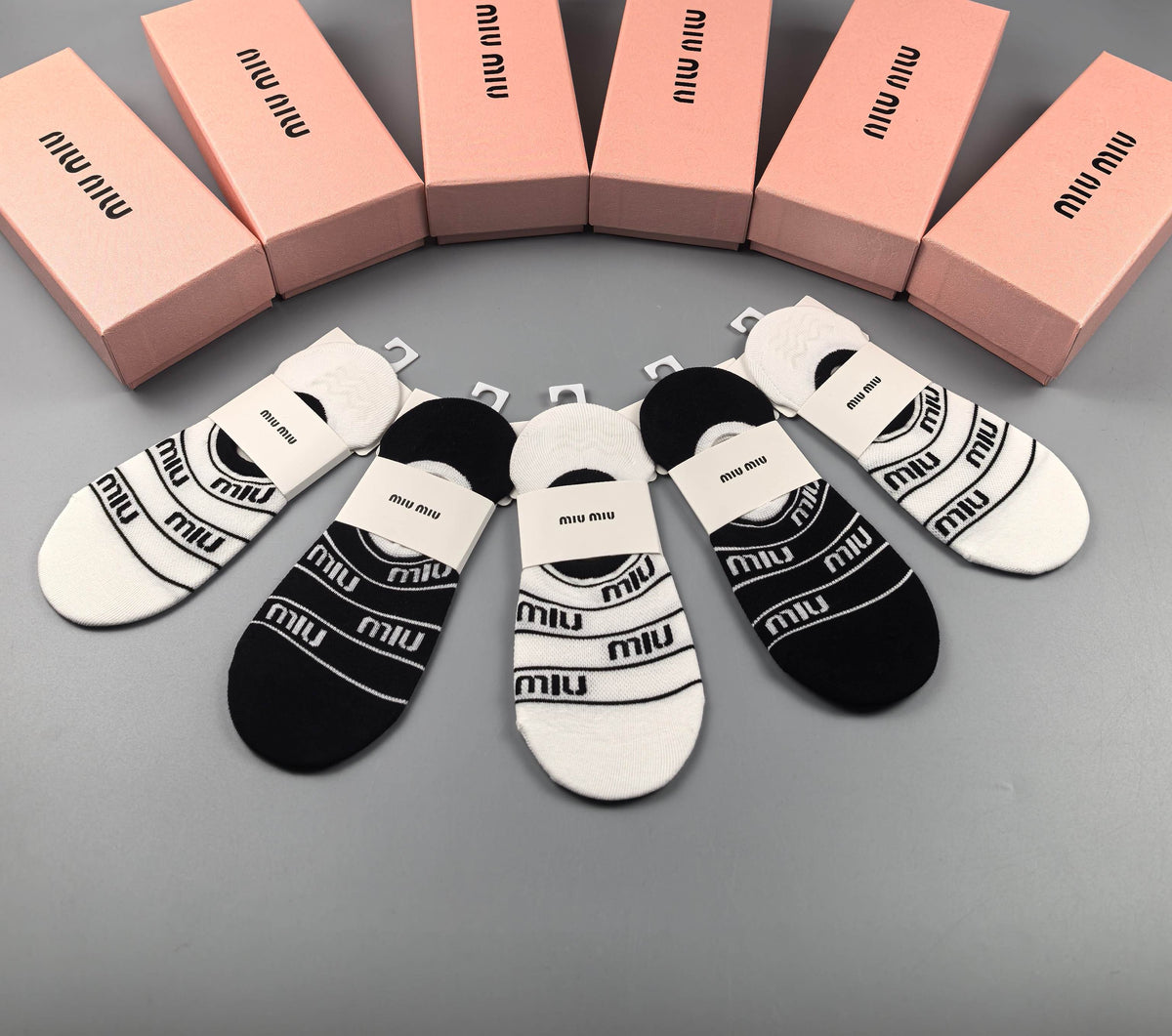 Miu Miu Black Cream Broad Graphic Footbed Bands No-Show Socks, image 8