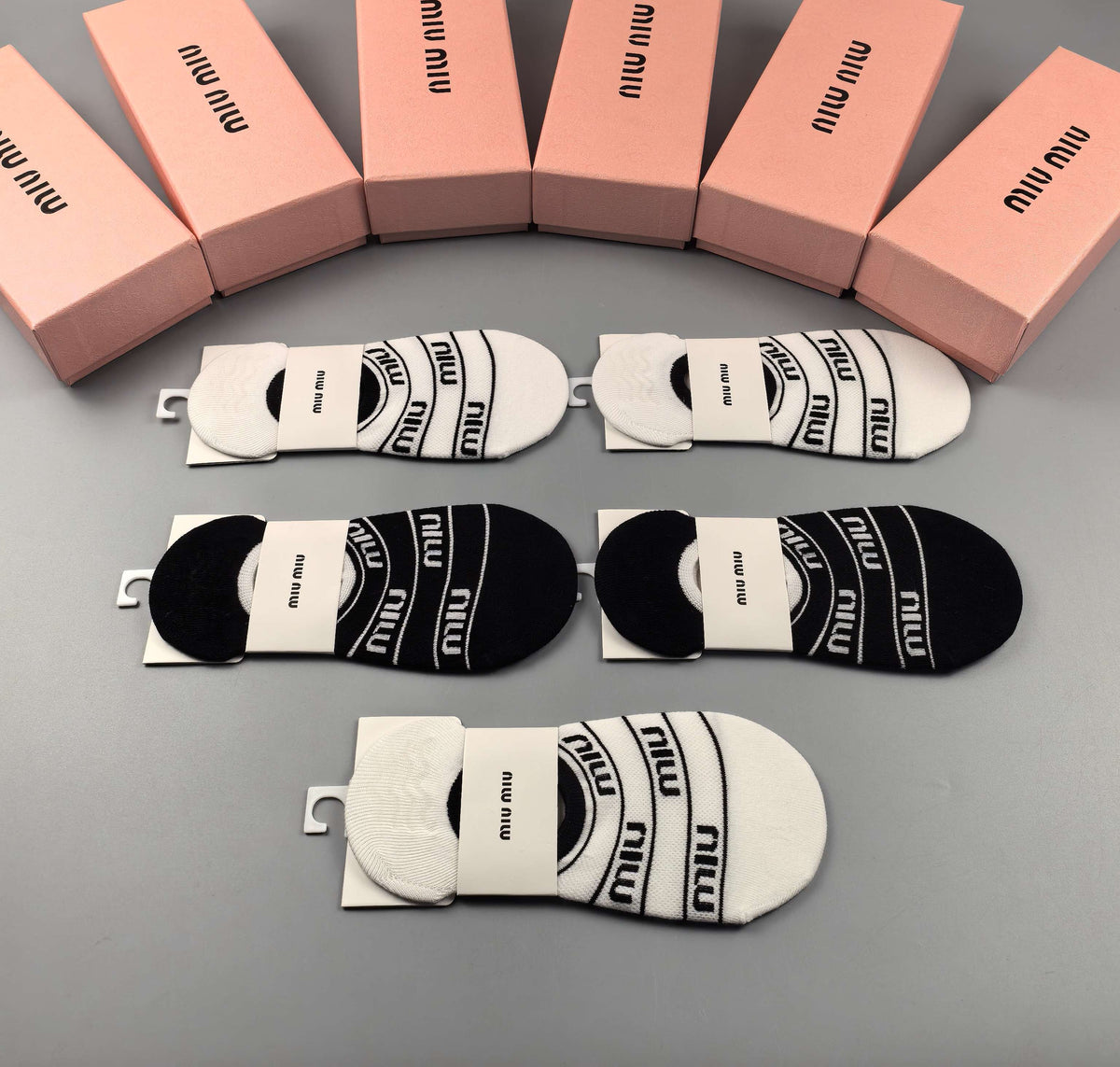Miu Miu Black Cream Broad Graphic Footbed Bands No-Show Socks, image 6