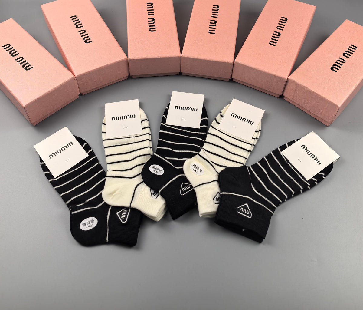 Miu Miu Black Cream Narrow Stripe Triangle Mix Ankle Socks, image 8
