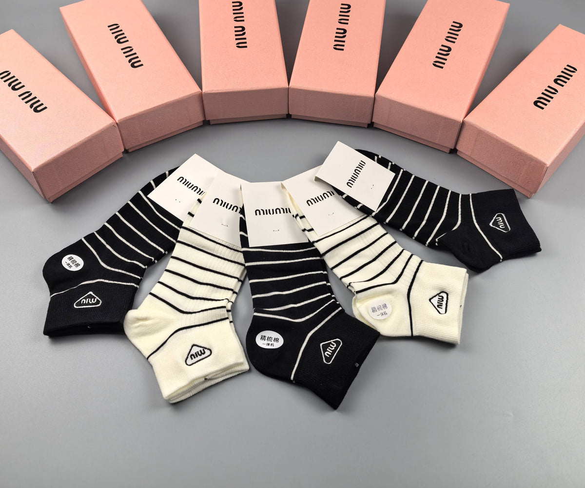Miu Miu Black Cream Narrow Stripe Triangle Mix Ankle Socks, image 7