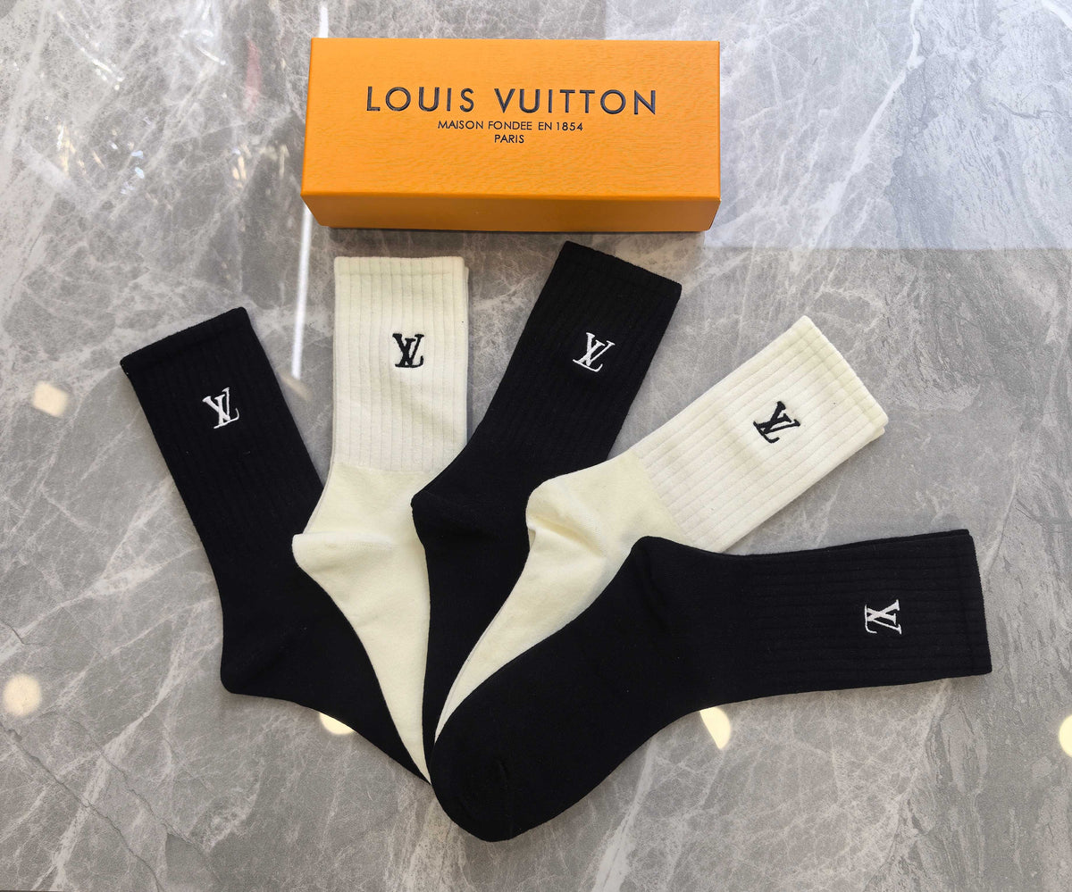Louis Vuitton Black Cream Plain Small Cuff Letter Crew Socks, image 3