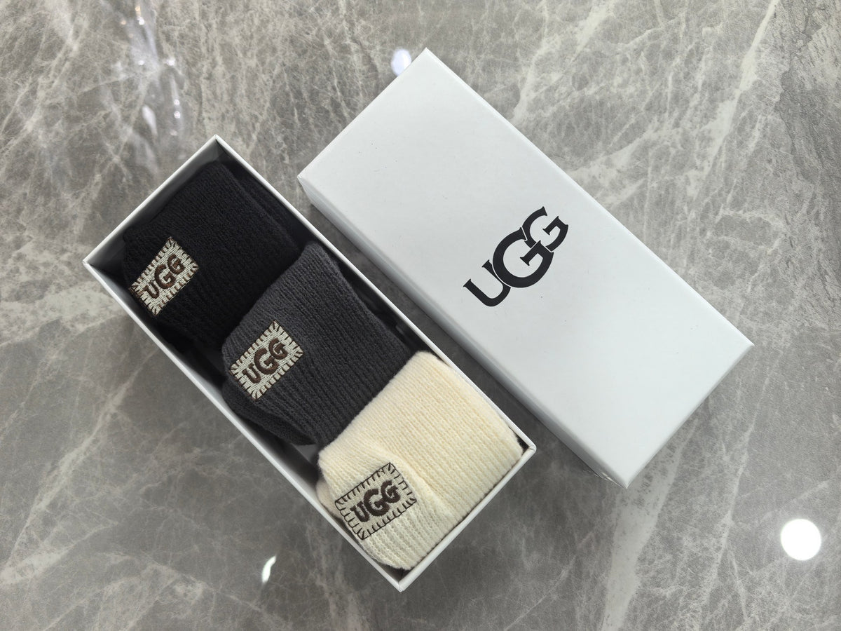 UGG Grey Cream Black Rectangular Cuff Patch Crew Socks, image 3