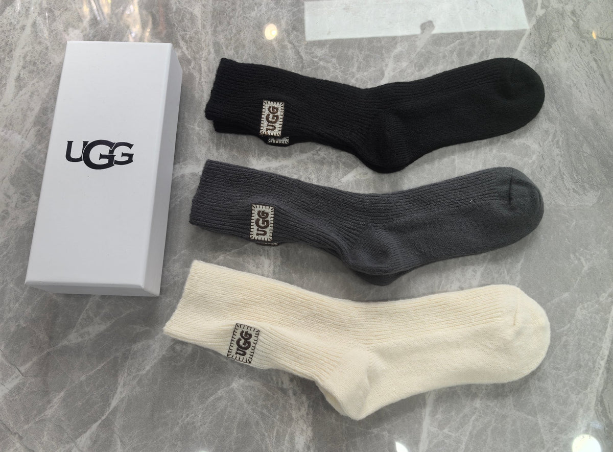 UGG Grey Cream Black Rectangular Cuff Patch Crew Socks, image 4