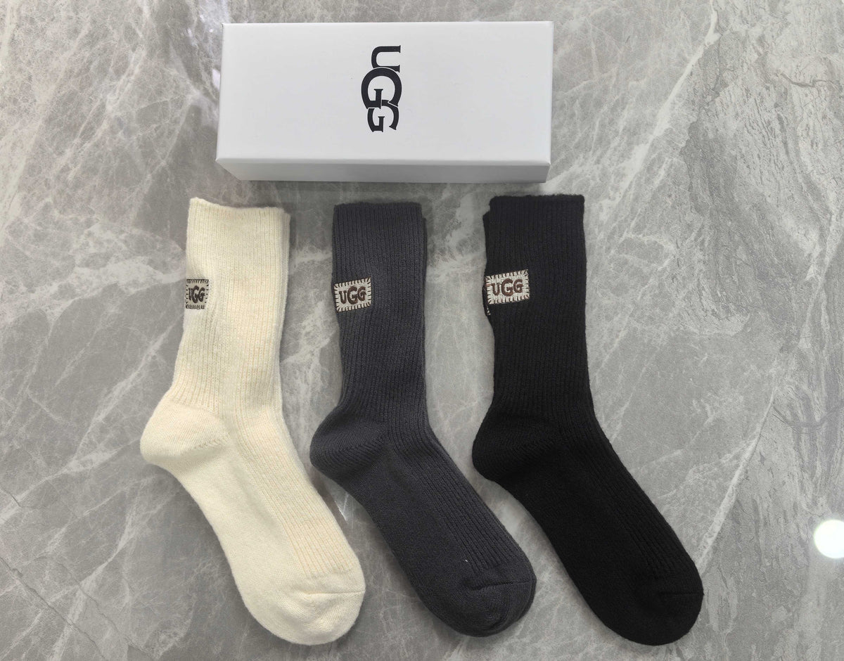 UGG Grey Cream Black Rectangular Cuff Patch Crew Socks, image 5