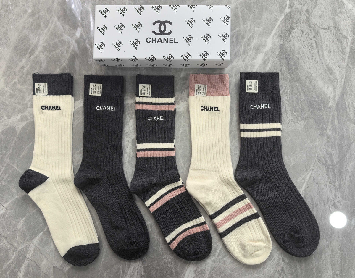 Chanel Boxed Black Cream Wordmark Cuffs Crew Socks, image 3