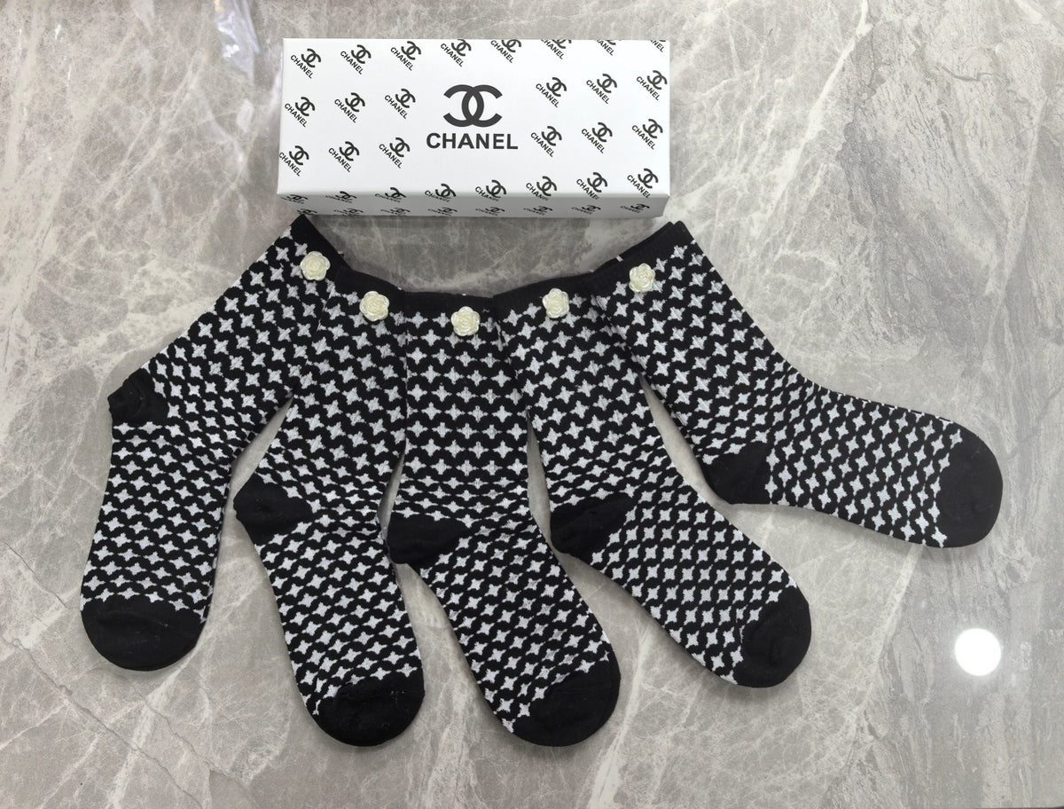 Chanel Black White Small Dot Pattern Crew Socks, image 2
