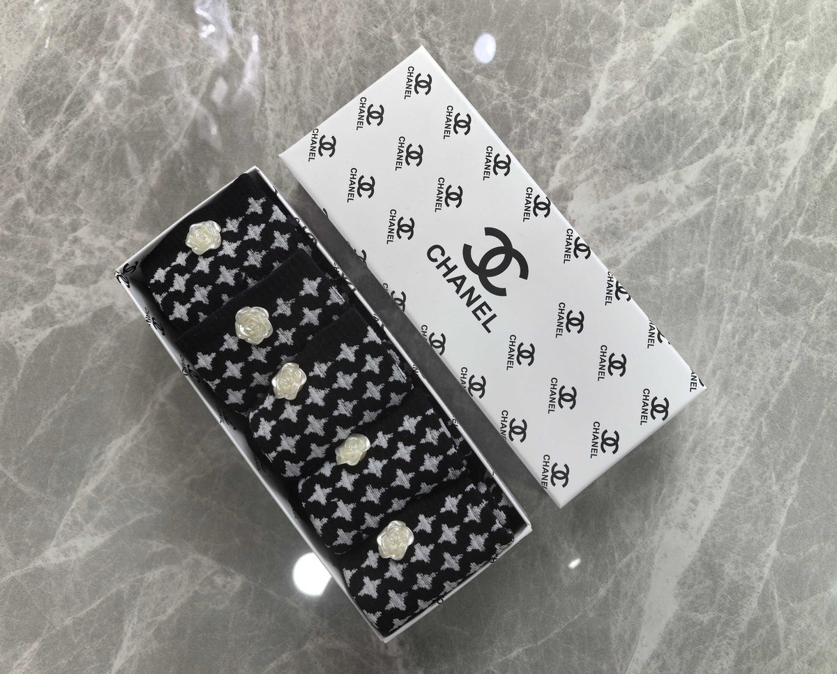 Chanel Black White Small Dot Pattern Crew Socks, image 6