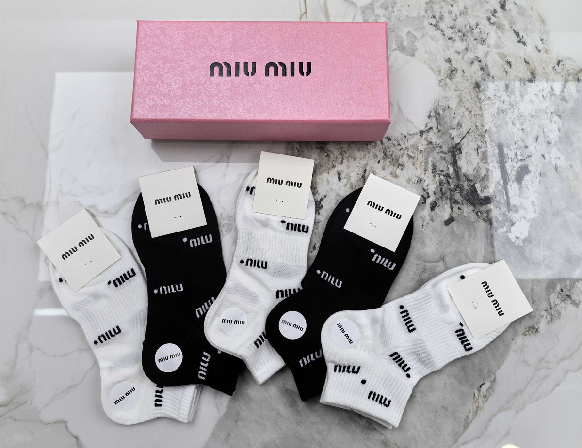 Miu Miu Black White Mixed Fine Letter Graphics Ankle Socks, image 4