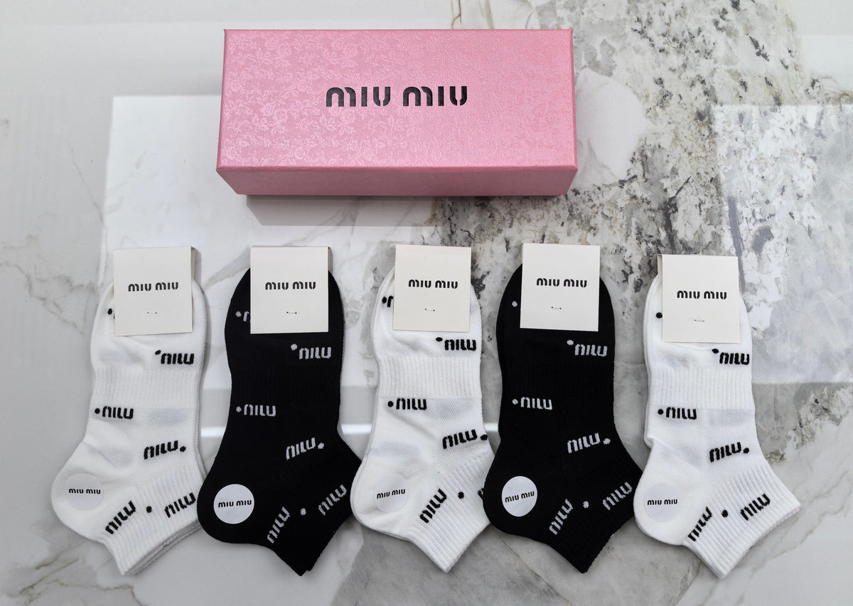 Miu Miu Black White Mixed Fine Letter Graphics Ankle Socks, image 6