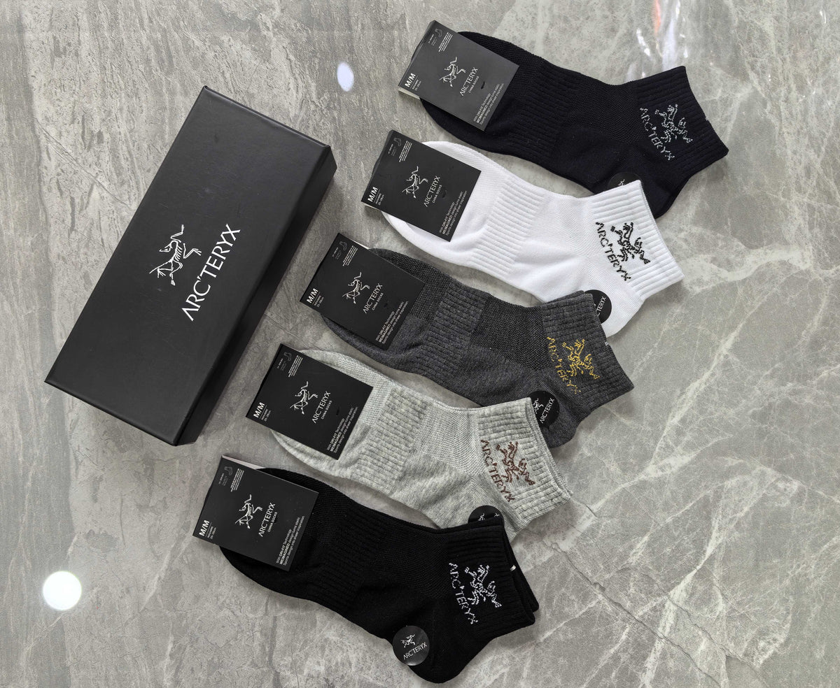 Arc'teryx Black Grey Cream Open Knit Small Bird Ankle Socks, image 5