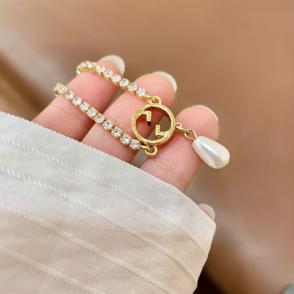Gucci Vintage-Inspired Bracelet - image 3