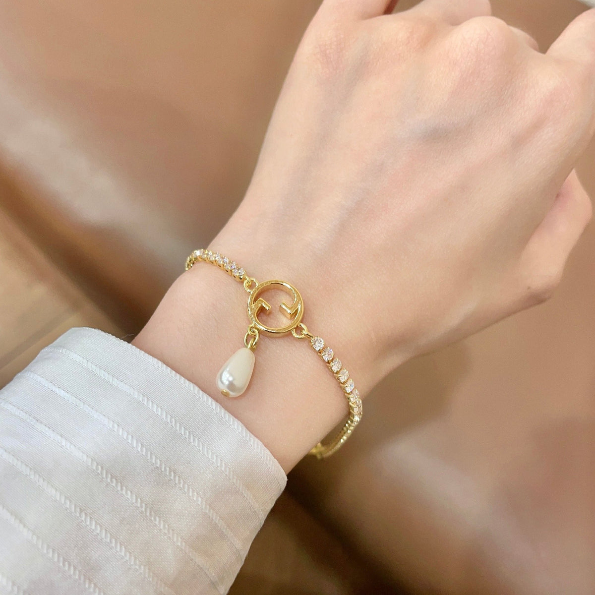 Gucci Vintage-Inspired Bracelet - image 2