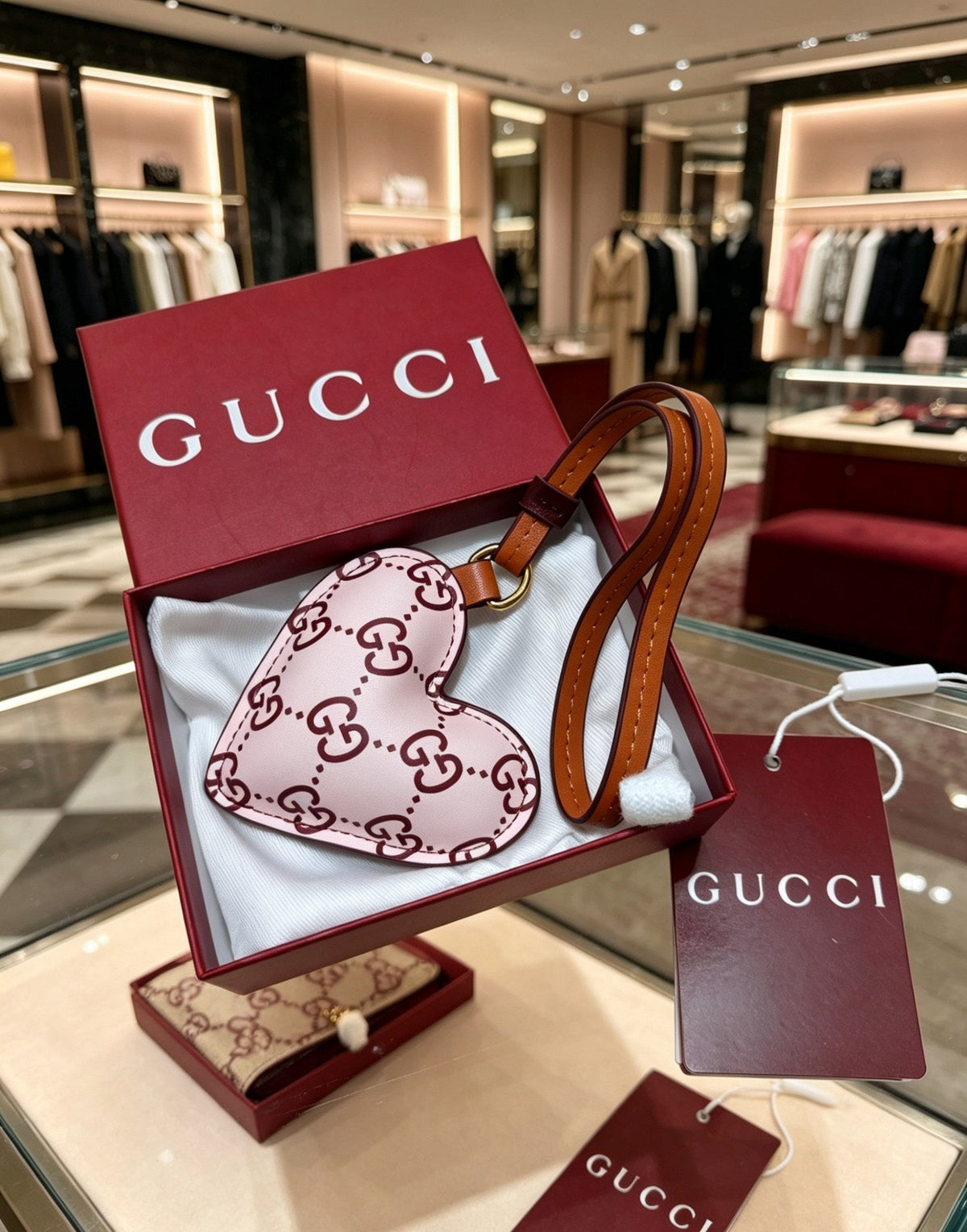 Gucci Heart Vintage-Inspired Jewelry - image 3
