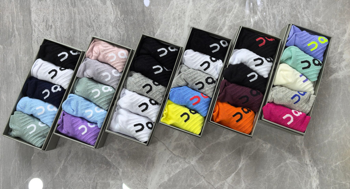 On Black White Blue Mint Foot Text No-Show Socks, image 8