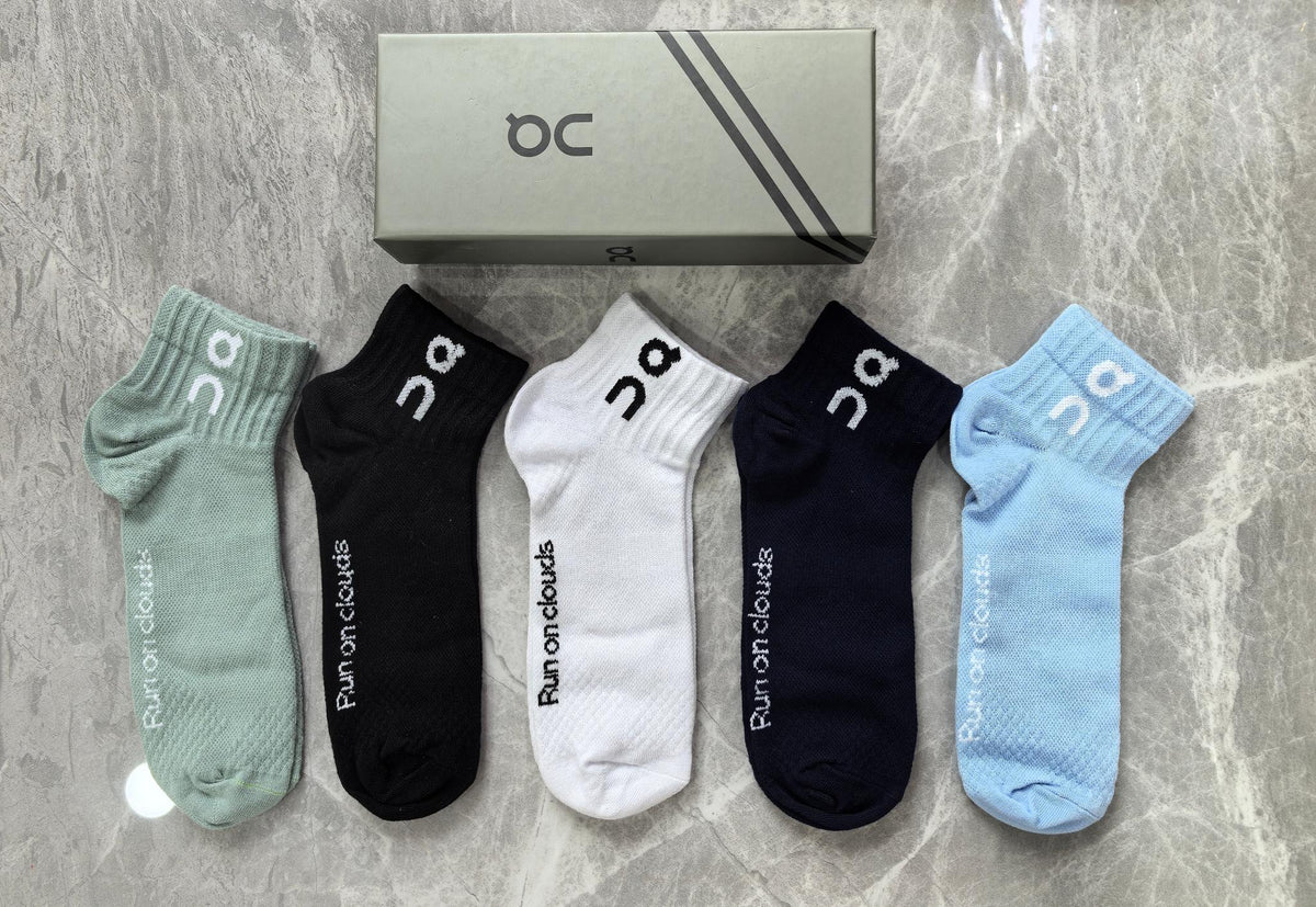 On Black White Blue Mint Foot Text No-Show Socks, image 5