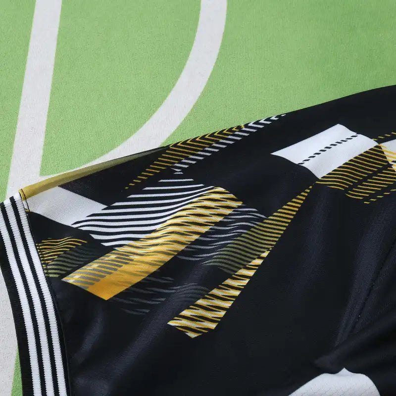 Real Madrid CF Fan Version Jersey 2025/26 – Black & White Geometric Football Shirt