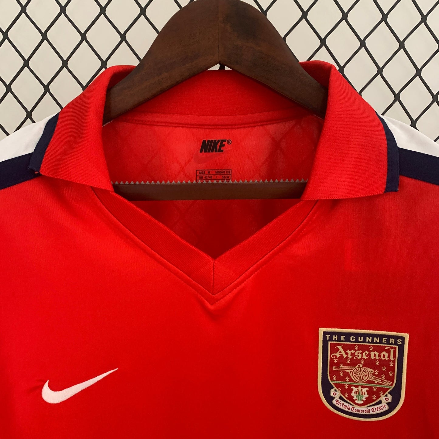 Arsenal 2001-02 Home Retro Jersey – Nike Dreamcast Double Season Henry Bergkamp Wenger Fan Version Football Shirt