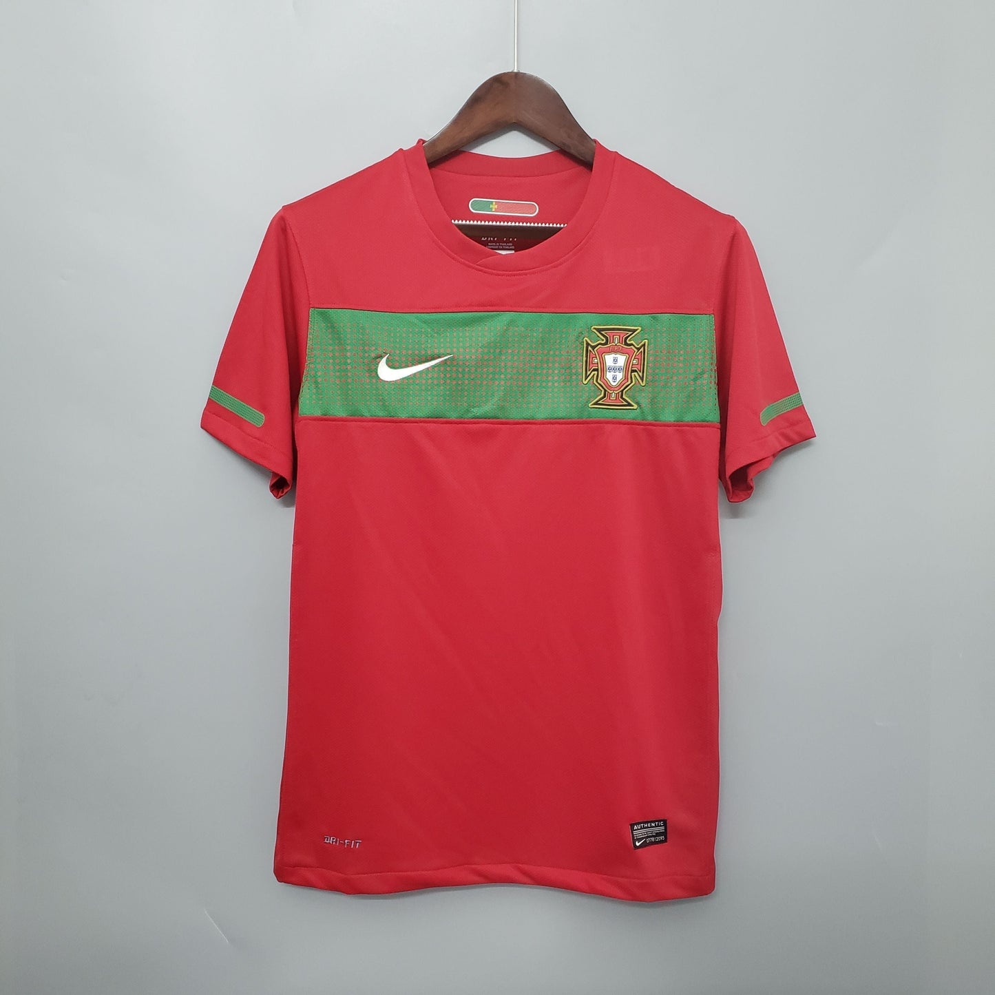 Portugal 2010 Home Jersey – Red Nike Dri-FIT Green Chest Band Retro 2010 FIFA World Cup South Africa Football Shirt | Ronaldo Deco Pepe Classic A Selecao das Quinas Kit