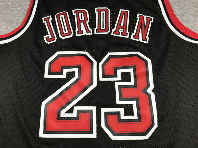 Michael Jordan #23 Chicago Bulls Mitchell & Ness Black 1997-98 NBA Finals Patch Hardwood Classics Swingman Jersey